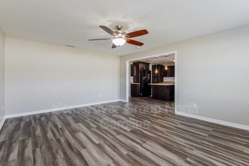 320 Joe Gibson Dr - Photo 3 of 17