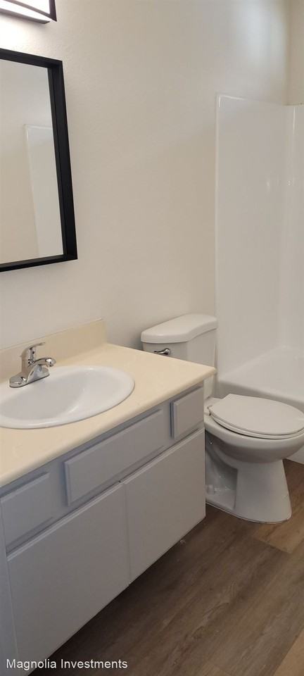 Newly Remodeled 2 bed 2 bath at Pinecrest Apartments - Photo 3 of 6