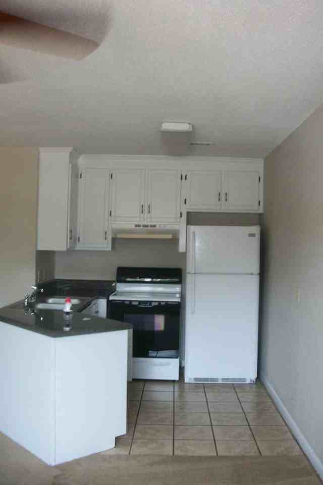 102 Gunter Ln A & B - Photo 2 of 3