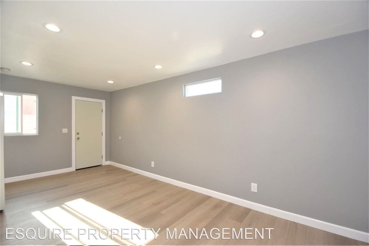 2040 Camino Del Sol #2 - Photo 2 of 13