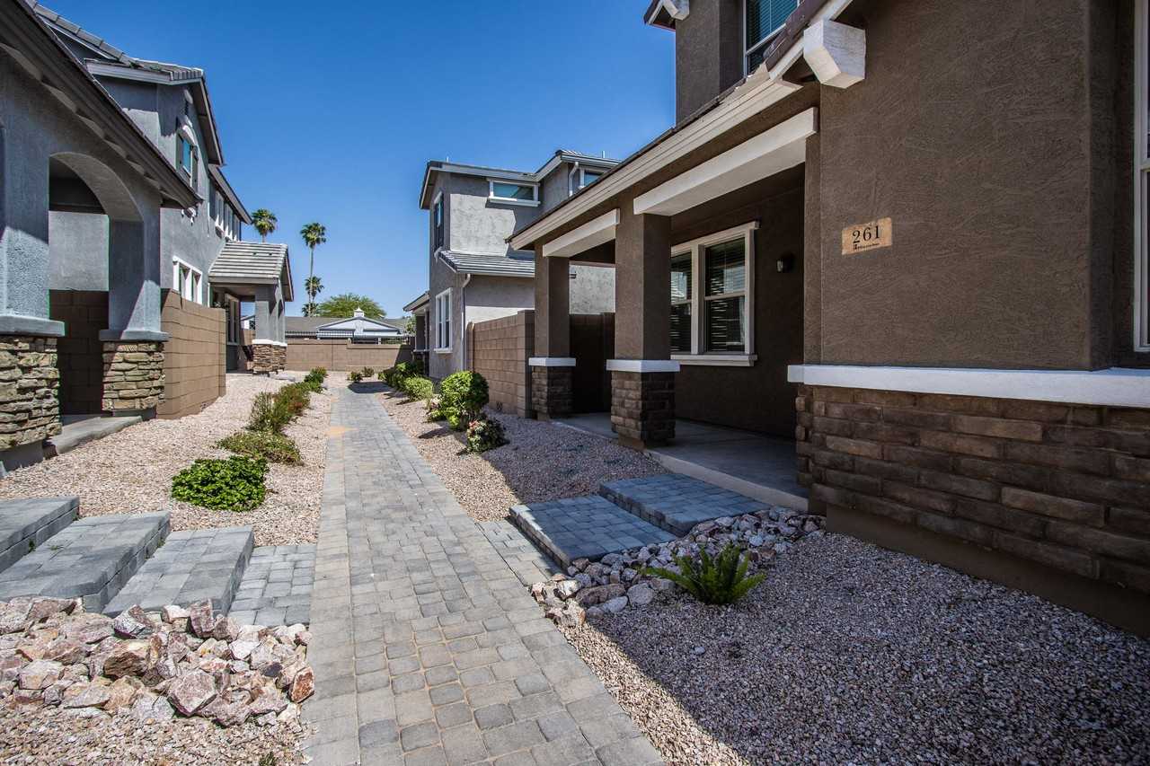 261 N Sandal - Photo 2 of 33