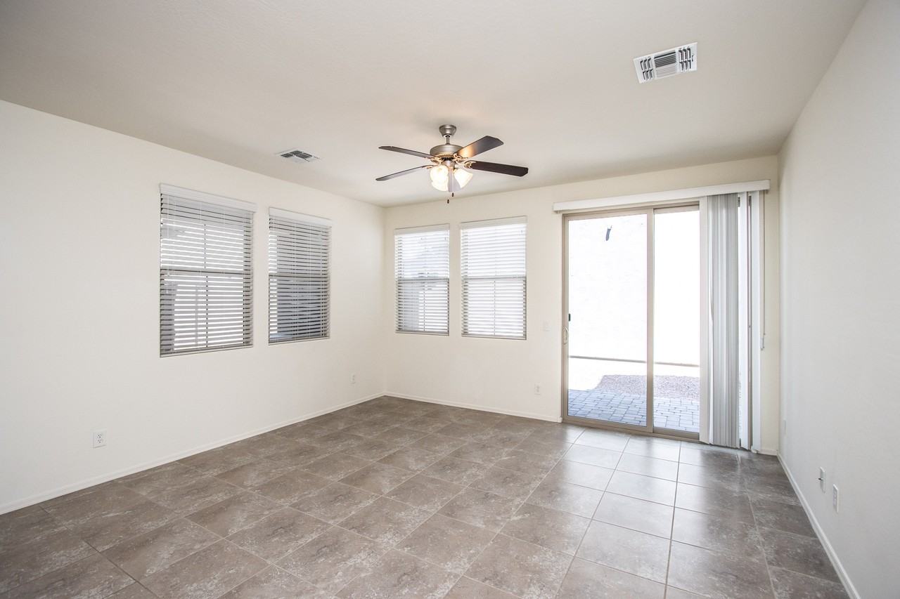 261 N Sandal - Photo 6 of 33