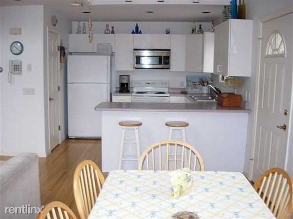 15 Atlantis Dr - Photo 3 of 10