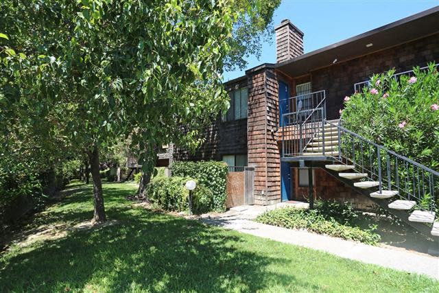 HARBOR ISLE - Photo 6 of 32