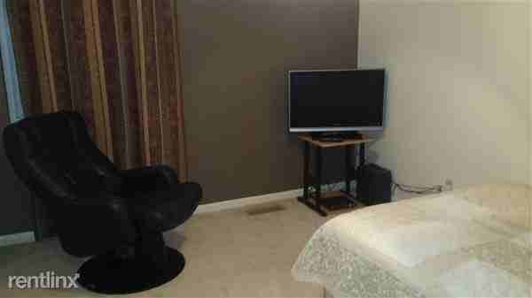 7116 West Highway 22 - Photo 3 of 5