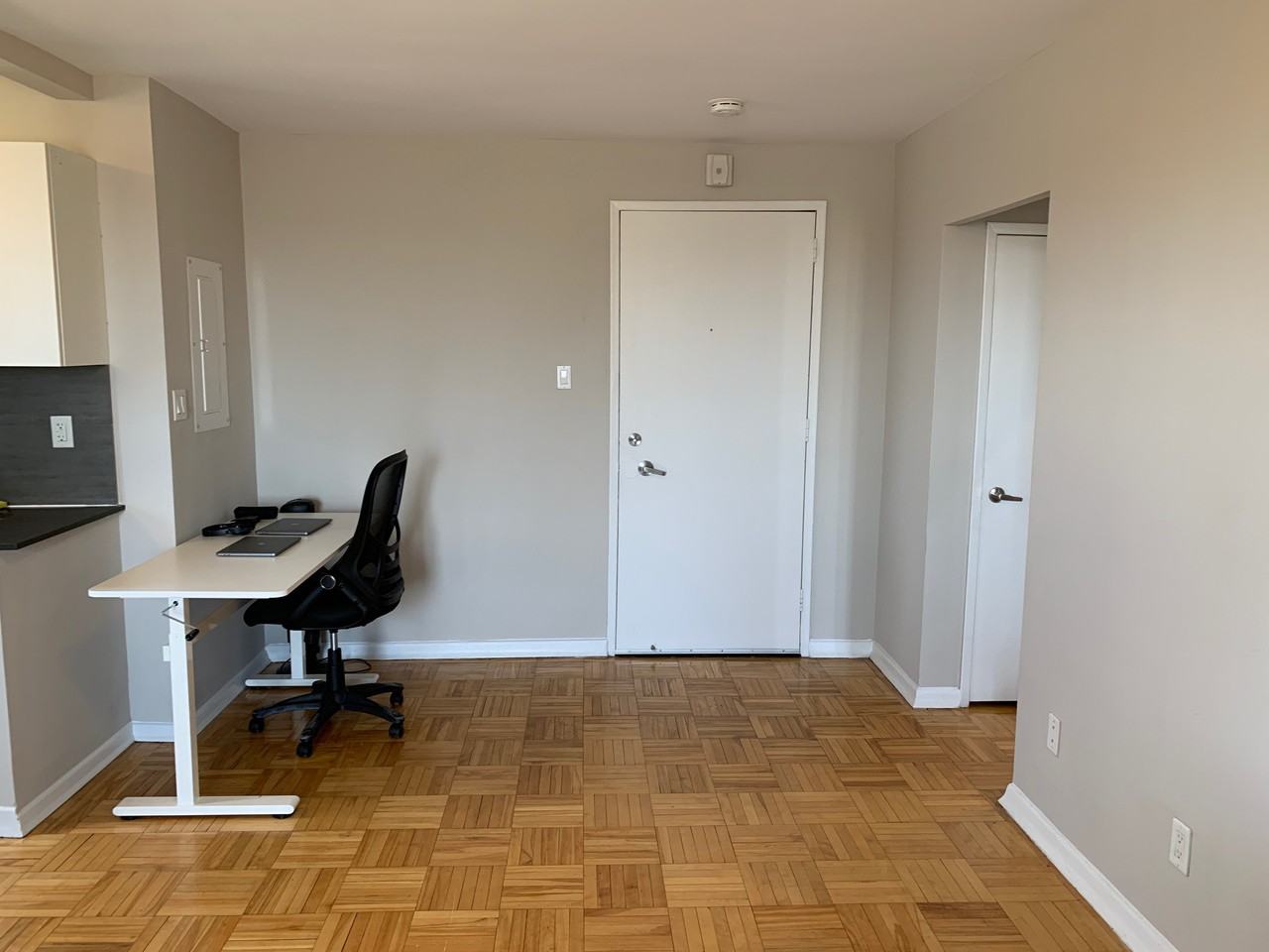 327 Chisholm Avenue #305 - Photo 3 of 10