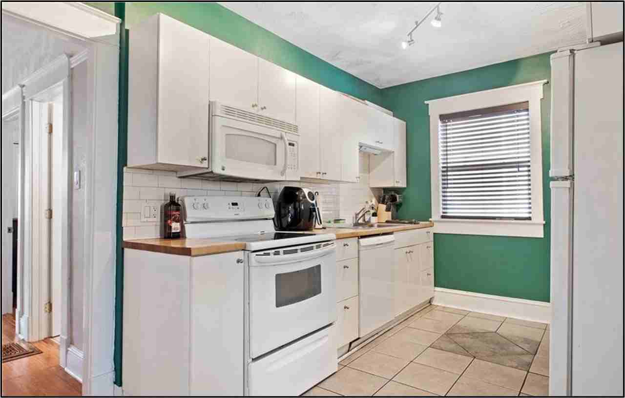 17 Lockhart Avenue - Photo 3 of 4