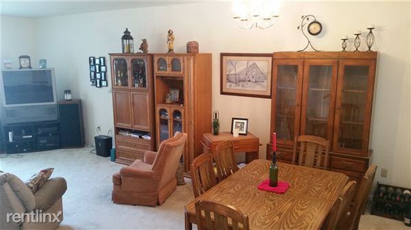 5447 Spring Ridge Dr W - Photo 3 of 12