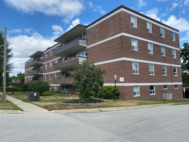 Holgate 9098 Apartments 98 9098 Holgate Street, Barrie, ON L4N 2T9