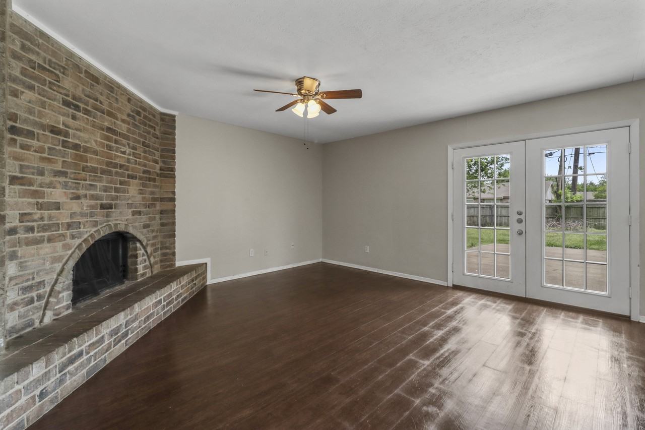 7012 Lincolnshire Ln #1 - Photo 5 of 15