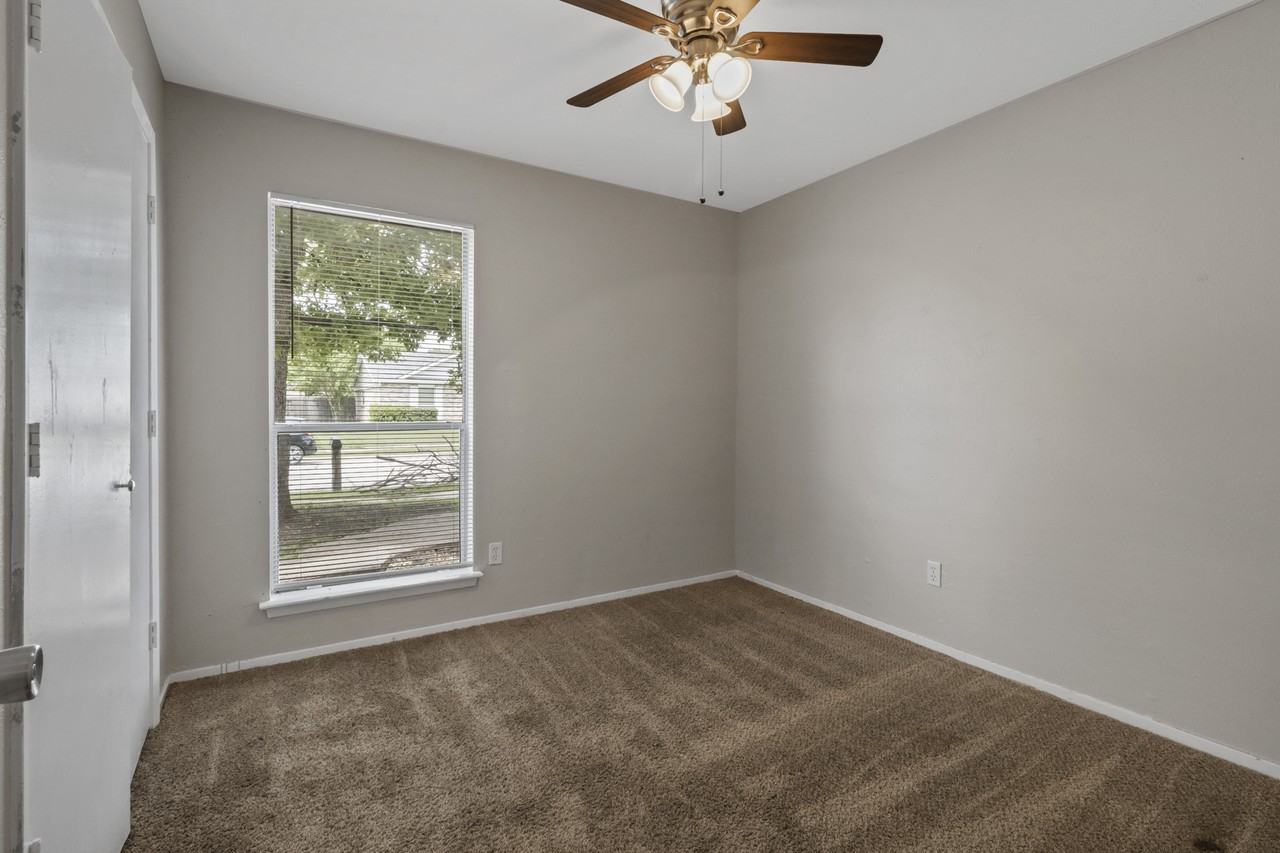 7012 Lincolnshire Ln #1 - Photo 7 of 15