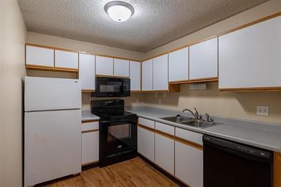 1632 5th Street - Photo 3 of 16