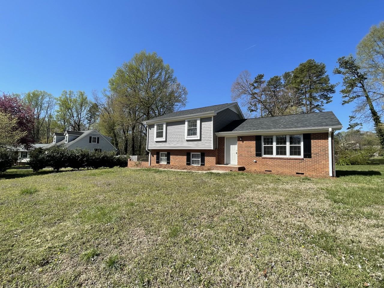 430 Janet Avenue - Photo 3 of 16