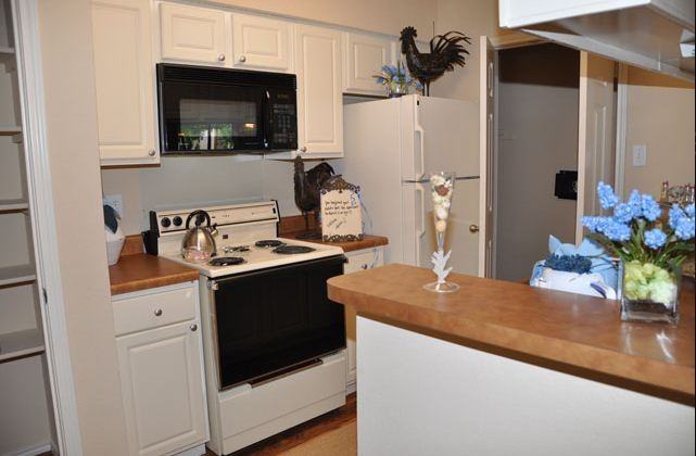 751 E Mid Cities Blvd 22j - Photo 2 of 11