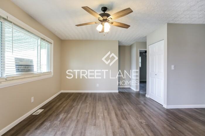 167 Dogwood Ave - Photo 3 of 15