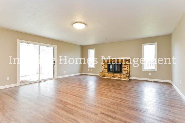 191 Fredericksburg Dr - Photo 3 of 12