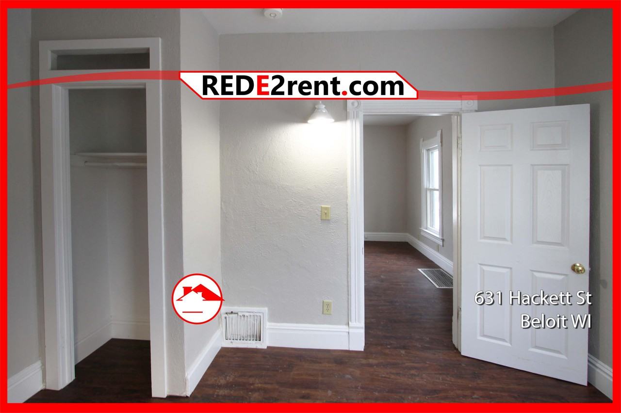 631 Hackett St #1 - Photo 4 of 11