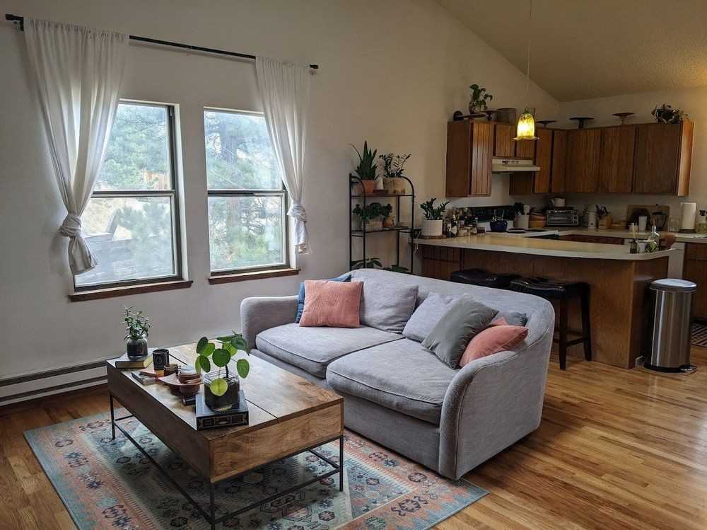 30811 Hilltop Dr - Photo 2 of 10