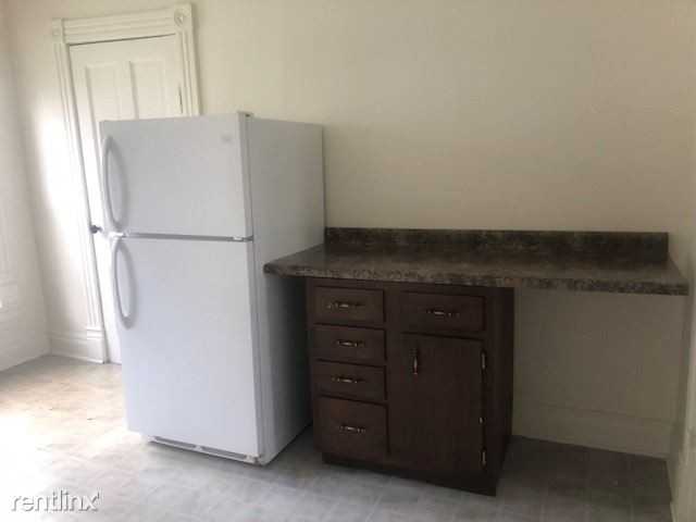 312 W Telegraph St - Photo 3 of 5