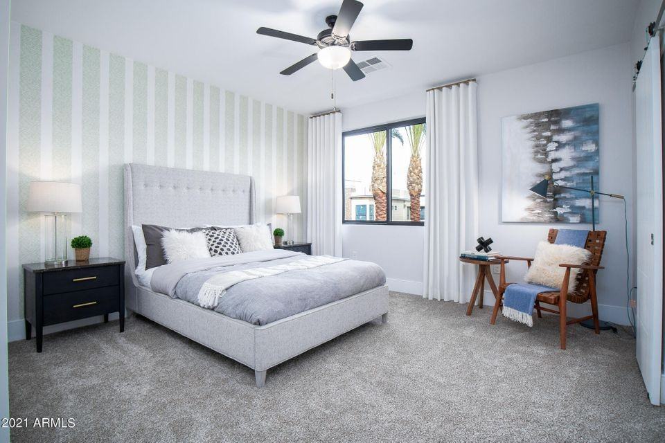 141 E Hearne Way - Photo 3 of 50