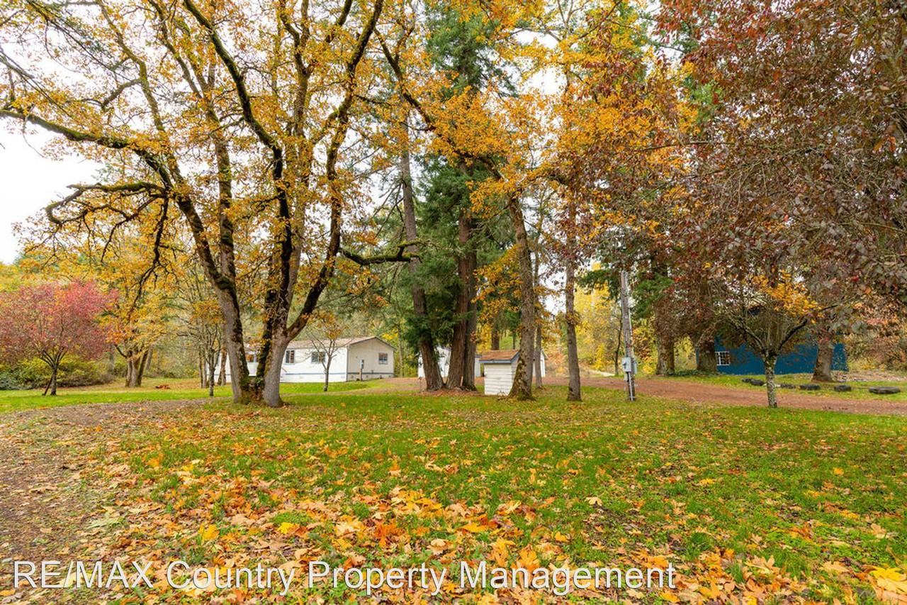 15807 Bald Hill Rd Se - Photo 3 of 37