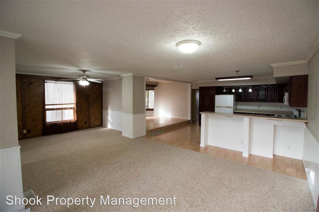 1530 N 16th St - Photo 3 of 14
