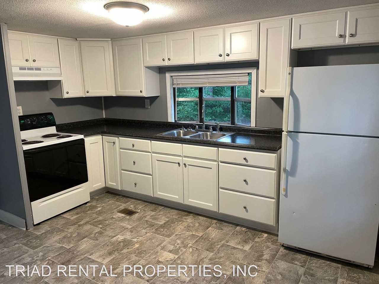 6074 Susan Dr - Photo 2 of 17