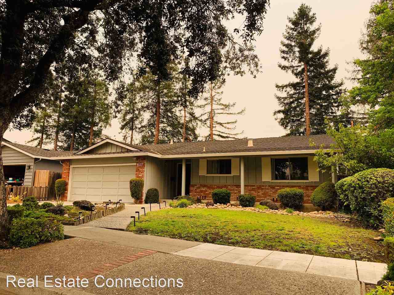 8137 Presidio Dr