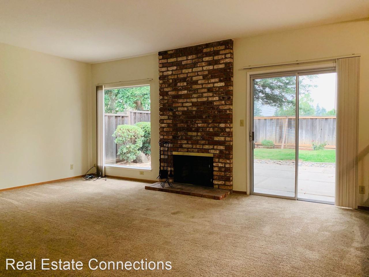 8137 Presidio Dr - Photo 2 of 16