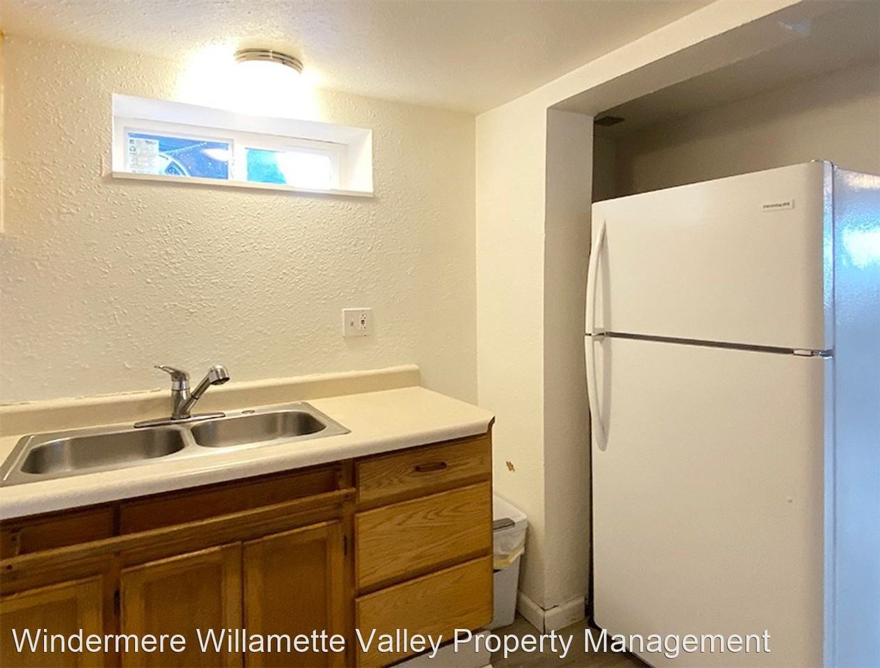 443-447 SW 7th Street - Photo 3 of 11