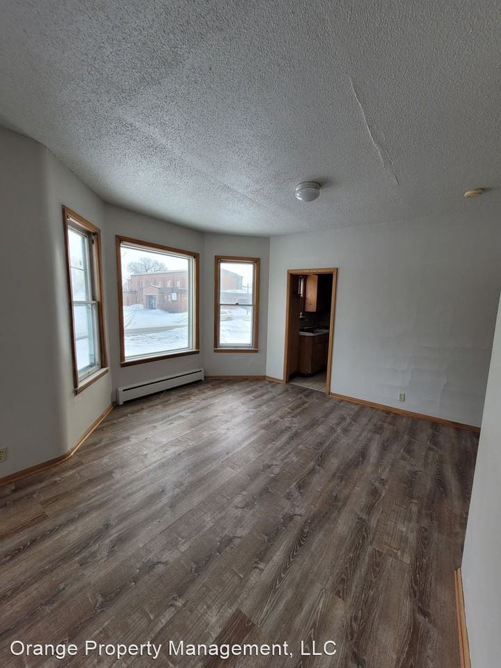 1139 11th St N Apartments in Roosevelt, Fargo, ND 58102 Zumper