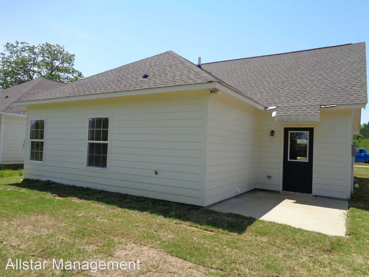 30 Locust Ln - Photo 3 of 18