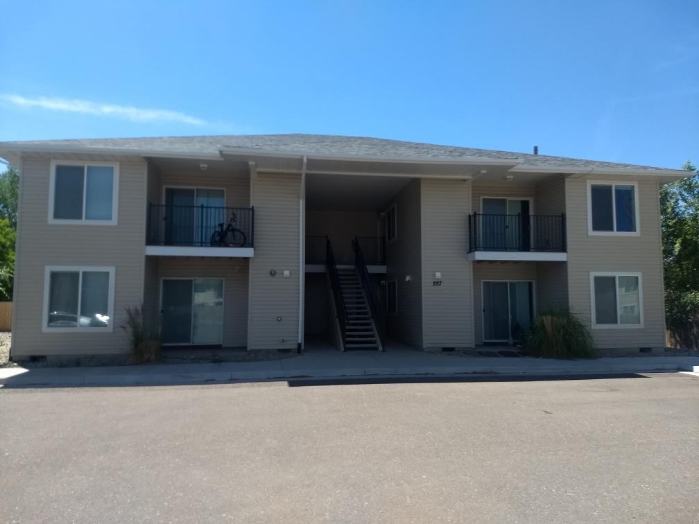 269 Robbins Ave - Photo 3 of 4
