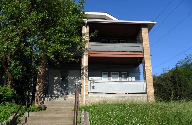 786-788 CARPENTER St - Photo 2 of 3