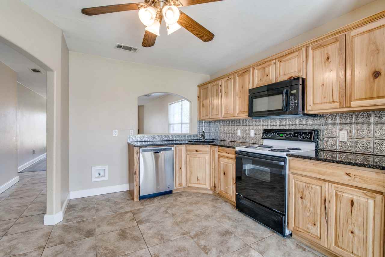 417 Autumn Trl - Photo 4 of 12