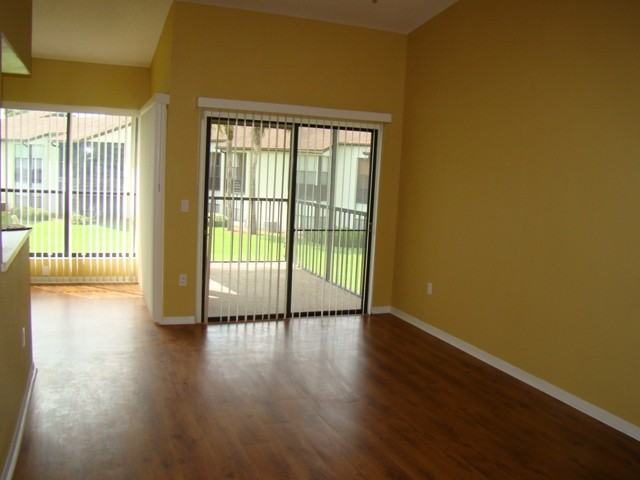 1422 Skybolt Ct - Photo 2 of 12