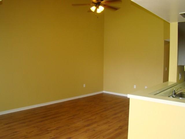 1422 Skybolt Ct - Photo 3 of 12