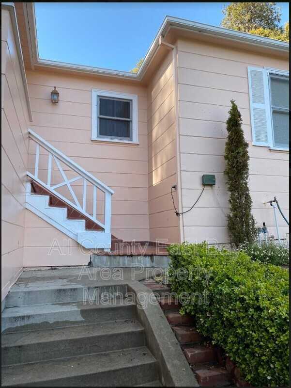 1 Marchant Gdns - Photo 2 of 16