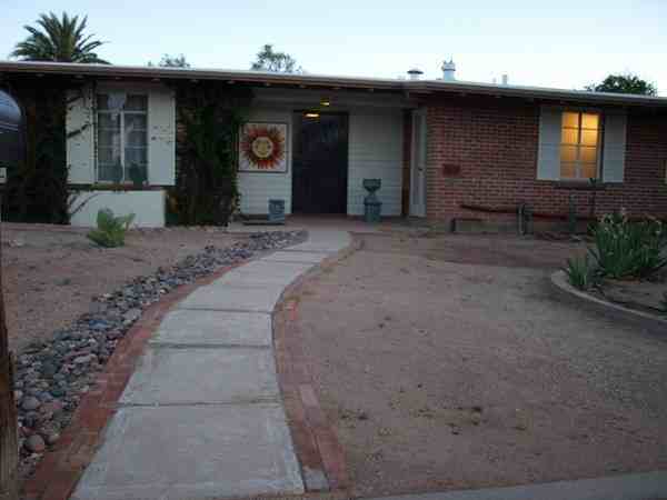 2216 E Waverly St - Photo 3 of 24