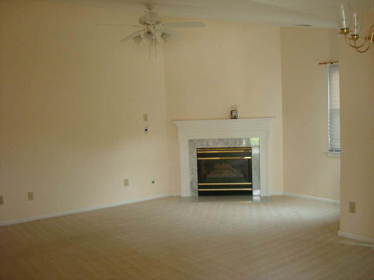 5936 Senators Ct - Photo 2 of 10