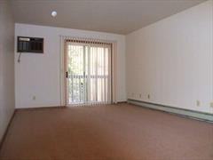 2260 Wyoming Ave SW - Photo 3 of 10