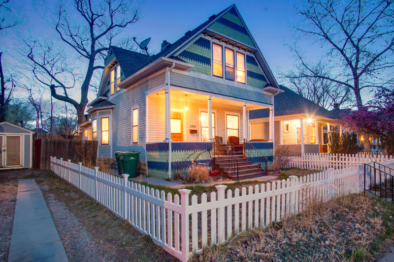 1525 9th Ave - Photo 2 of 24