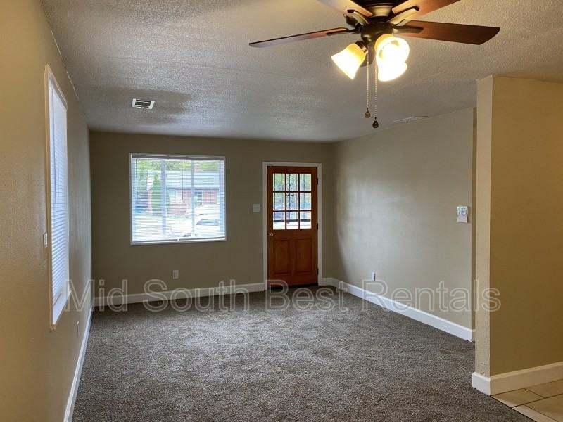 2990 Lounette St - Photo 2 of 8