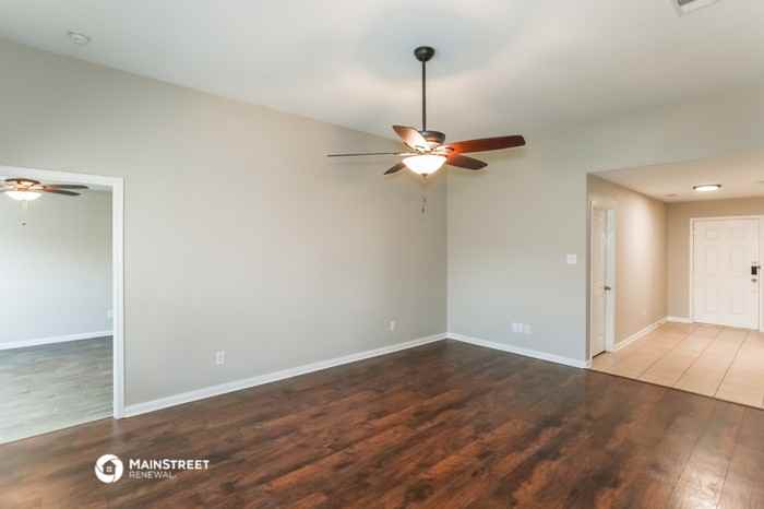 106 Outfitters Ct - Photo 3 of 16