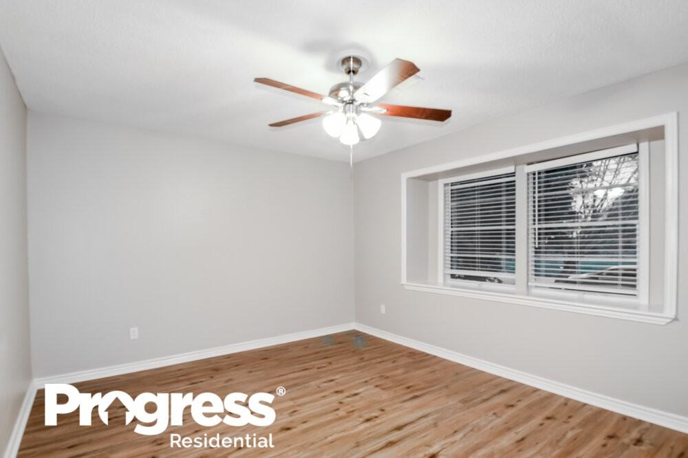 7405 Hummingbird Ln - Photo 2 of 14