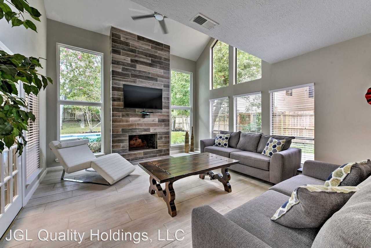 1111 Ivy Wall Dr - Photo 2 of 24