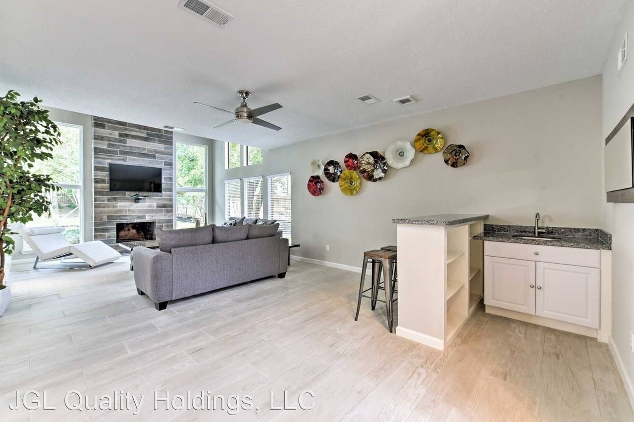 1111 Ivy Wall Dr - Photo 3 of 24