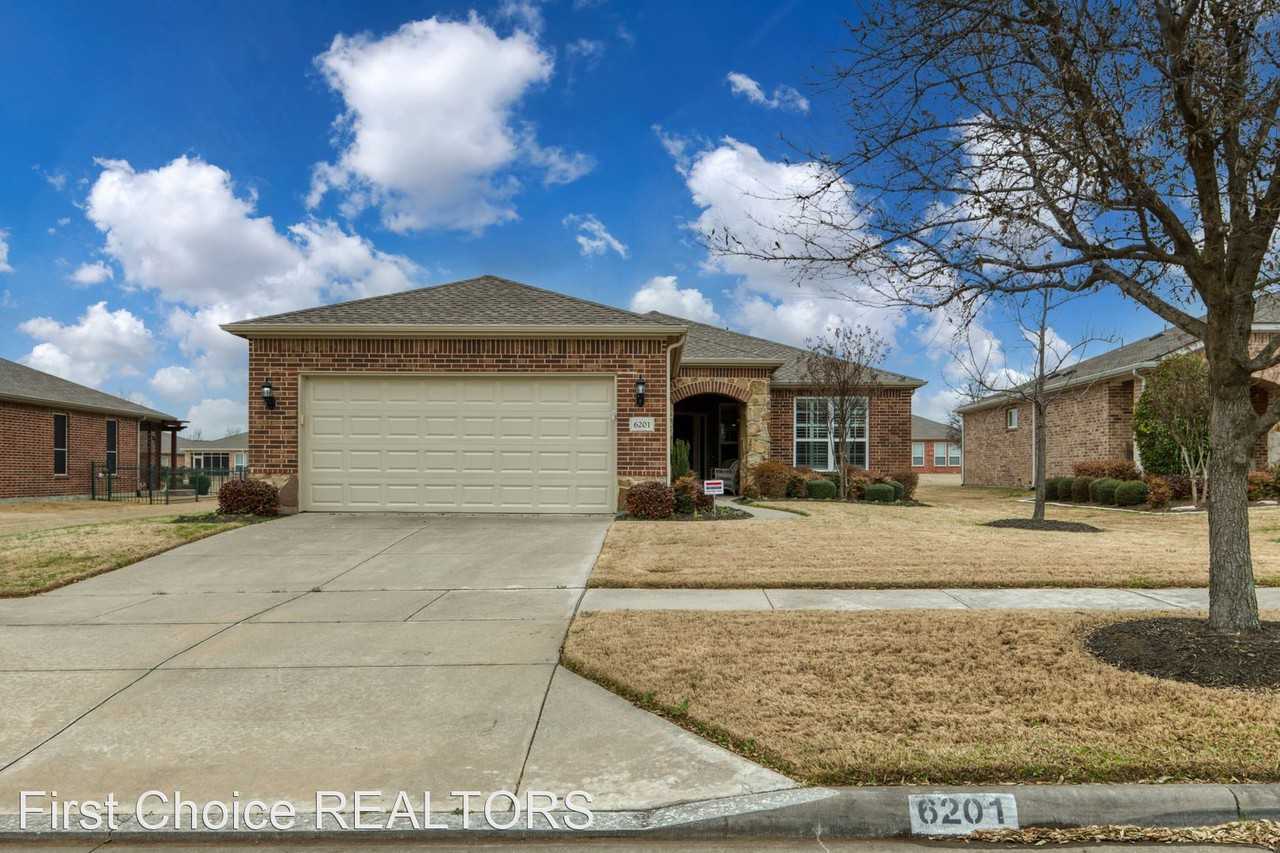 6201 Arcadia Park Ln - Photo 2 of 19