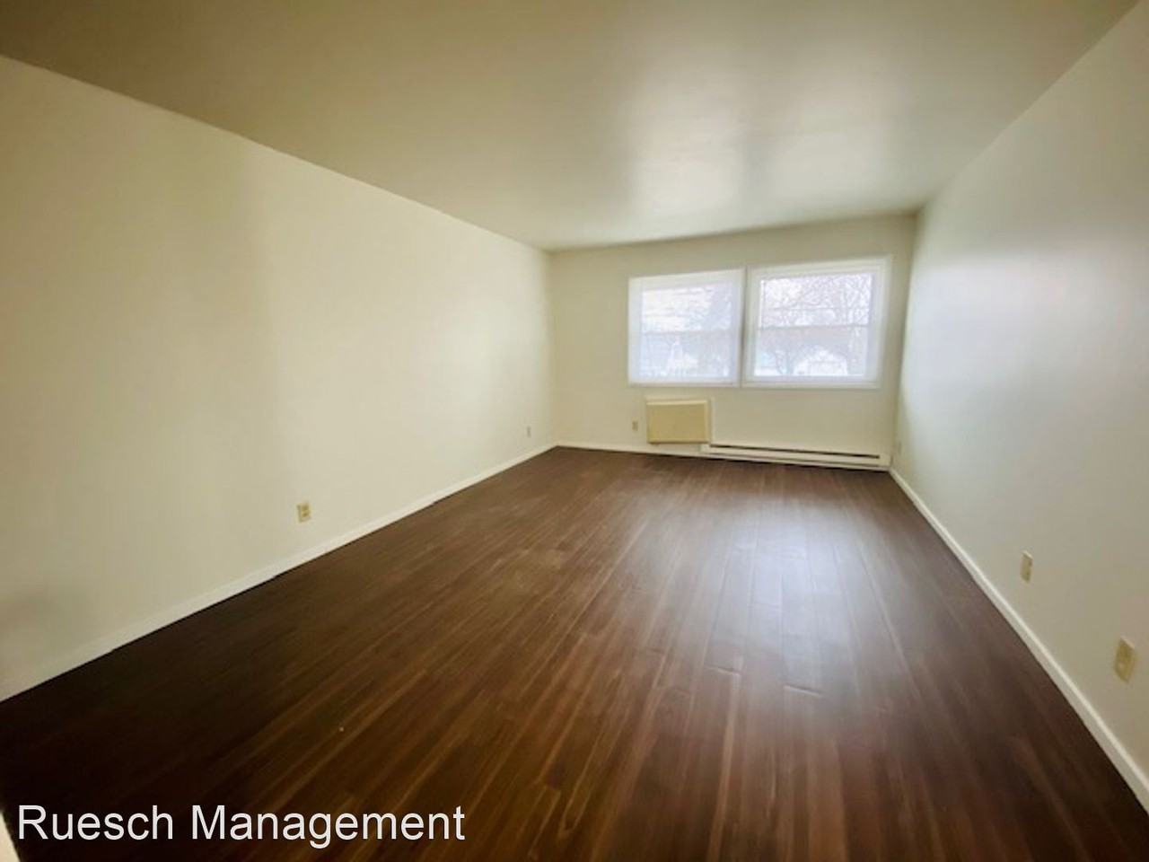 125 Bader St - Photo 2 of 9