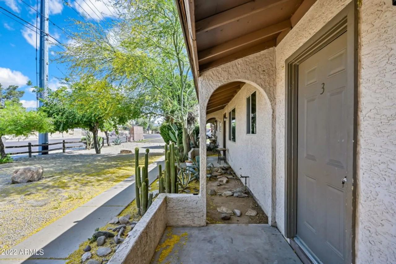 17642 N 32nd St - Photo 3 of 10